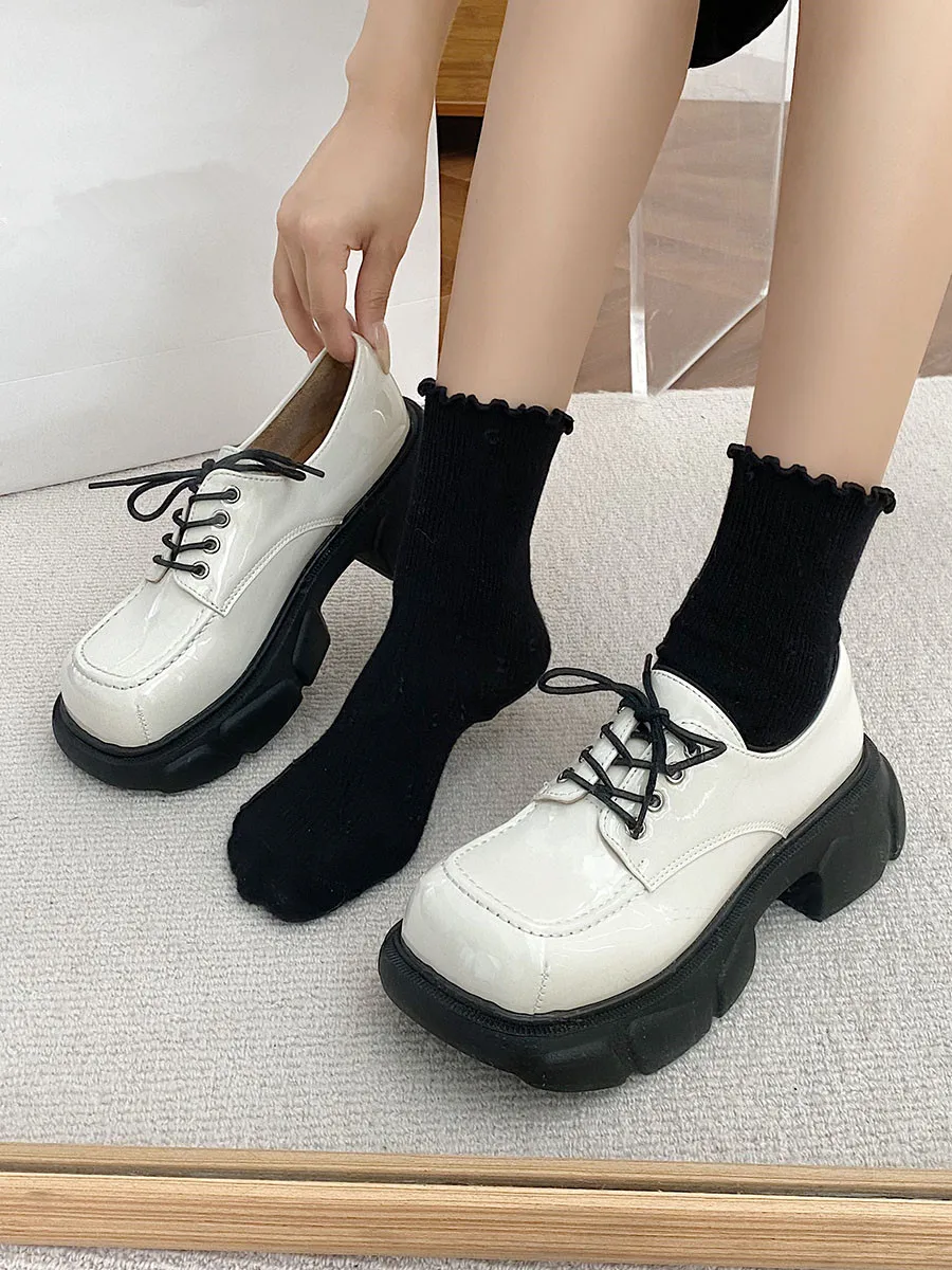 

Женские кроссовки на платформе и каблуке, простая обувь из искусственной кожи на толстой подошве, с квадратным носком, в римском стиле, со шн...