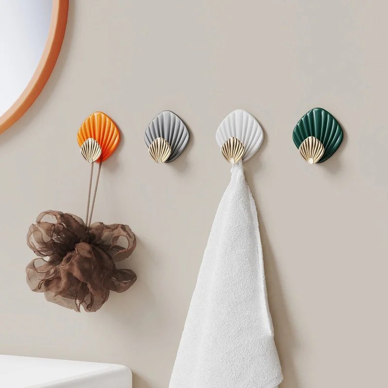 

4pcs Shell Shaped Home Decor Hooks Multi-purpose Hooks Punch-free Self-adhesive Hook for Keys Towel Kitchen Bathroom Organizer