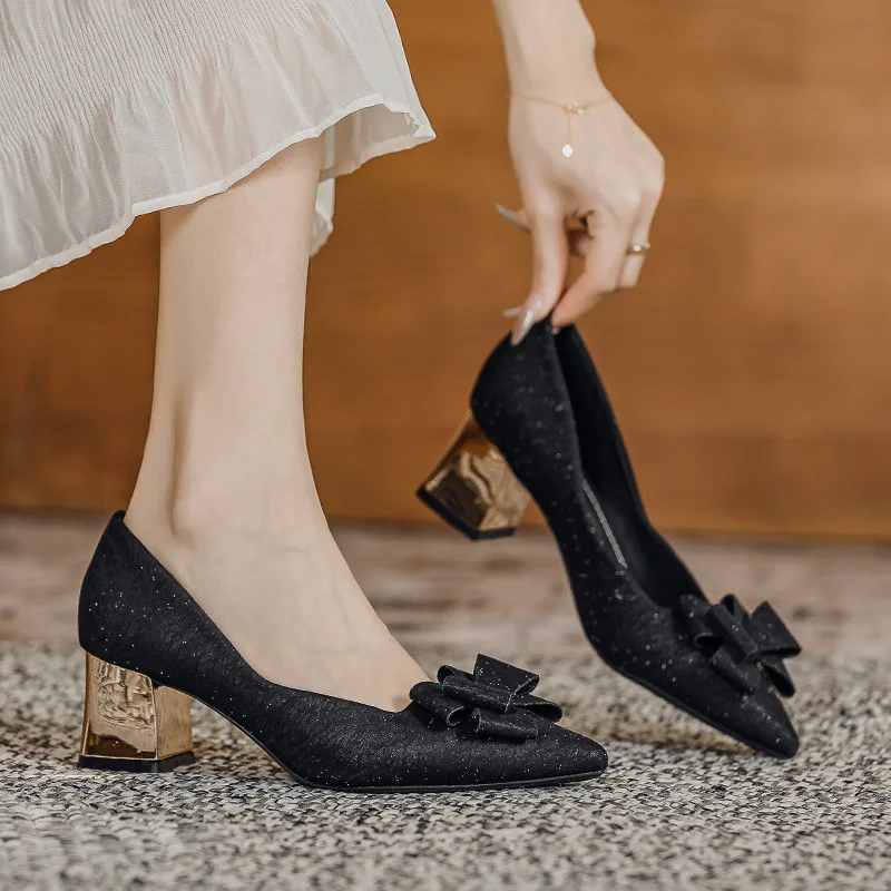 

5.5cm New Fashion Pointed Toe Sequins Pumps with Bow Low Heels Elegant Banquet Women Black Shoes 39 40