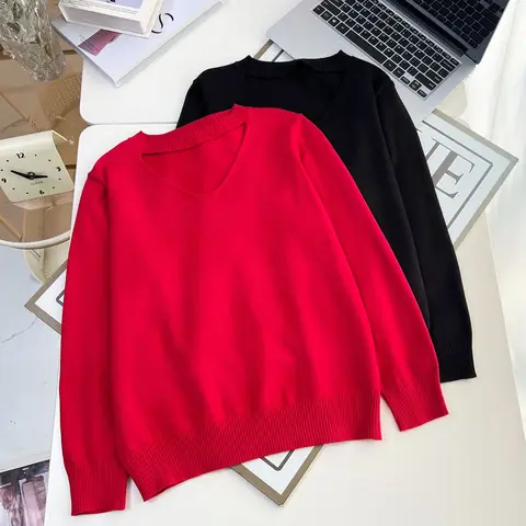 Женский вискозный ажурный свитер V-образного кроя