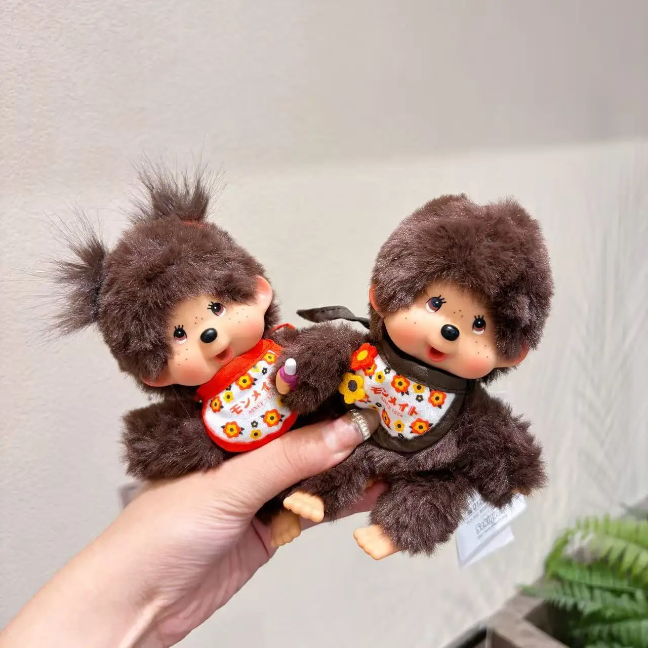 Фото Ретро-кукла Monqiqi из винила, коллекционная серия, брелоки-подвески Kawaii для рюкзаков, подарок на день рождения №1