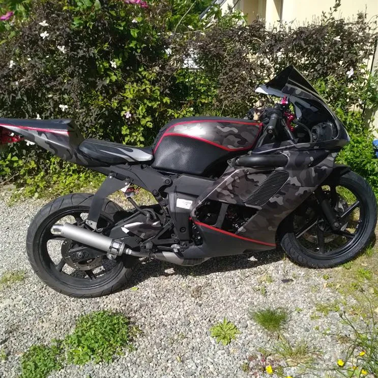 Черные виниловые наклейки для автомобиля пленки упаковки глянцевая матовая