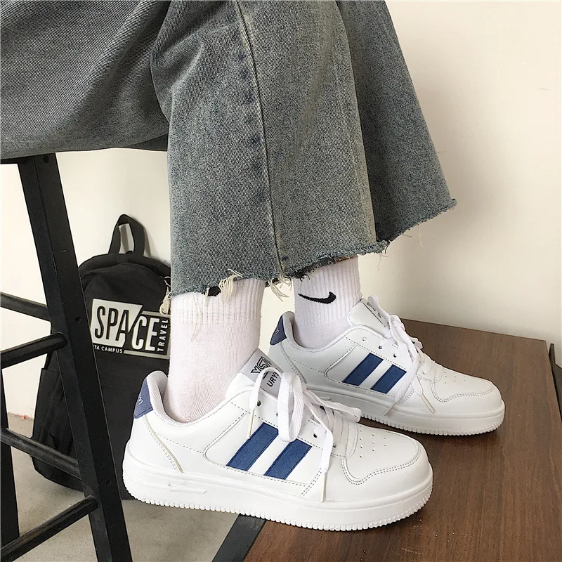 New Classics Fashion Sneakers Shoes Women Unisex White Shoes Woman Casual Loafers High Quality Student Trainers Ladies Shoes