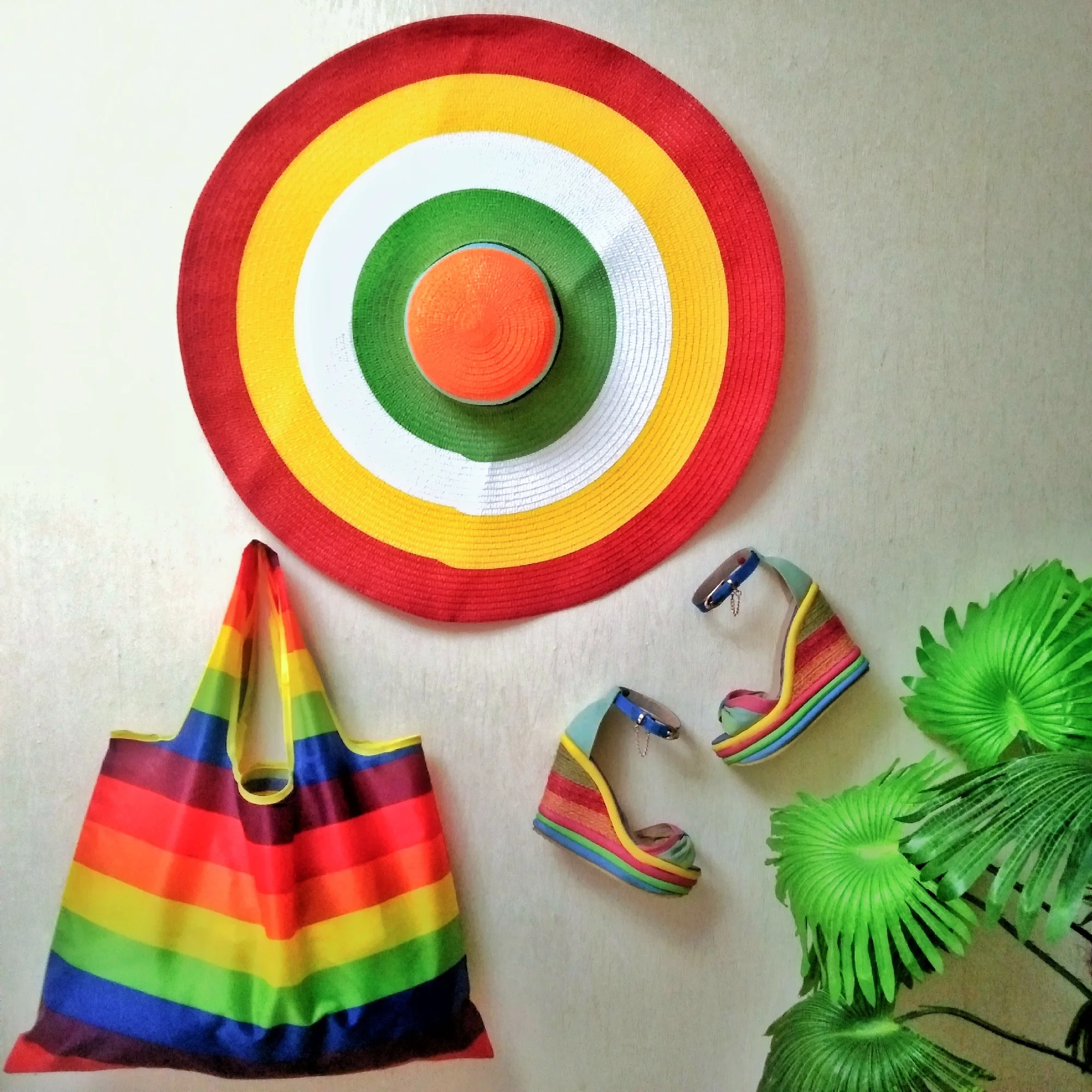 Шляпа с широкими полями Солнцезащитная пляжная шапка в радужную полоску защитой