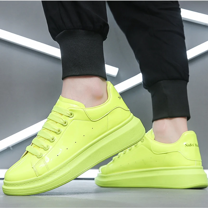 

Men Sneakers New Men's White Shoes Sports Board Shoes Men's Fashion Shoes Zapatillas Hombre Chaussure Homme Sneakers Men