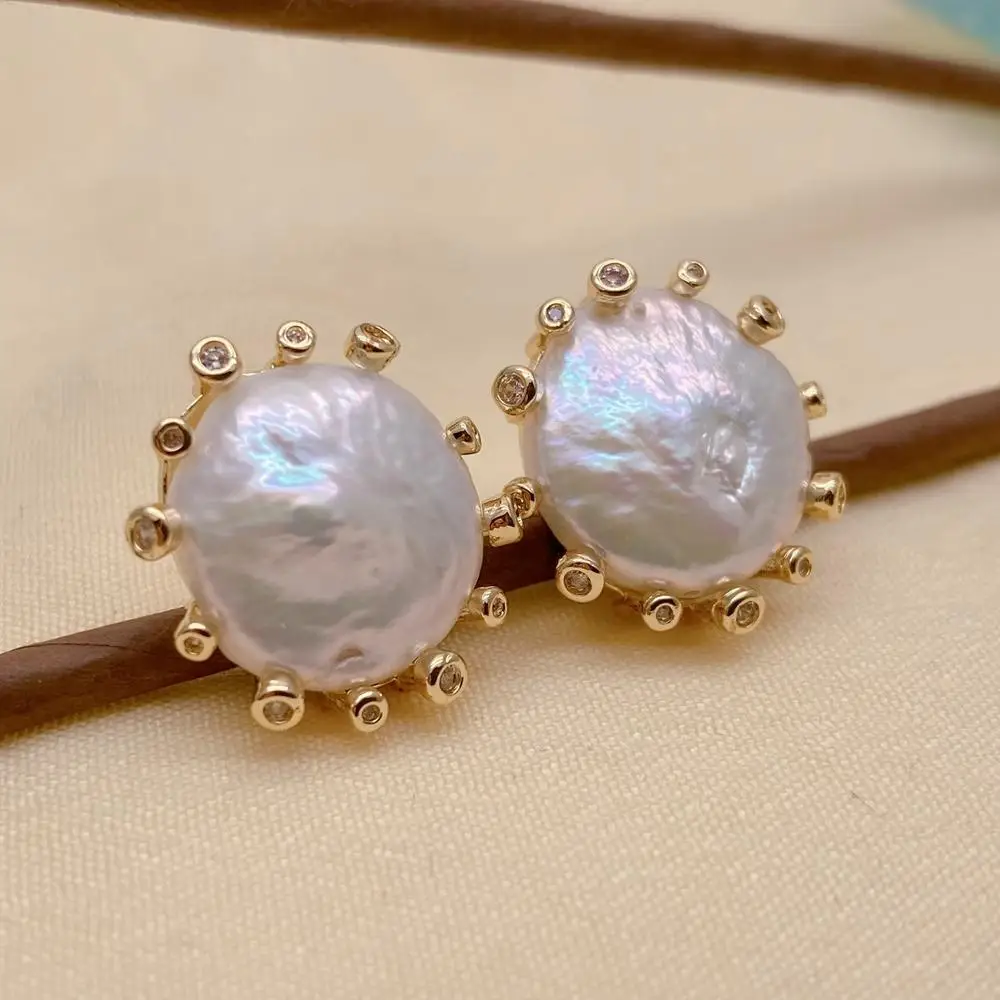 Y · YING культивированные серьги-гвоздики с золотым покрытием и фианитами