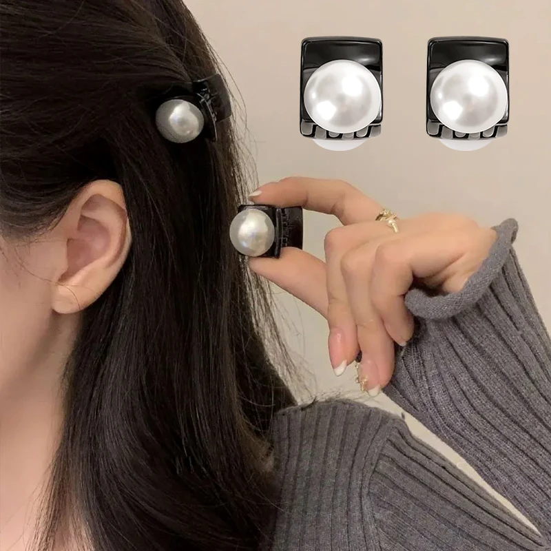 

Korean Pearl Black Women Small Claw Clip Headdress Fashion Mini Hair Clips Girls Bangs Clip Hair Claw Kid Hair Accessories
