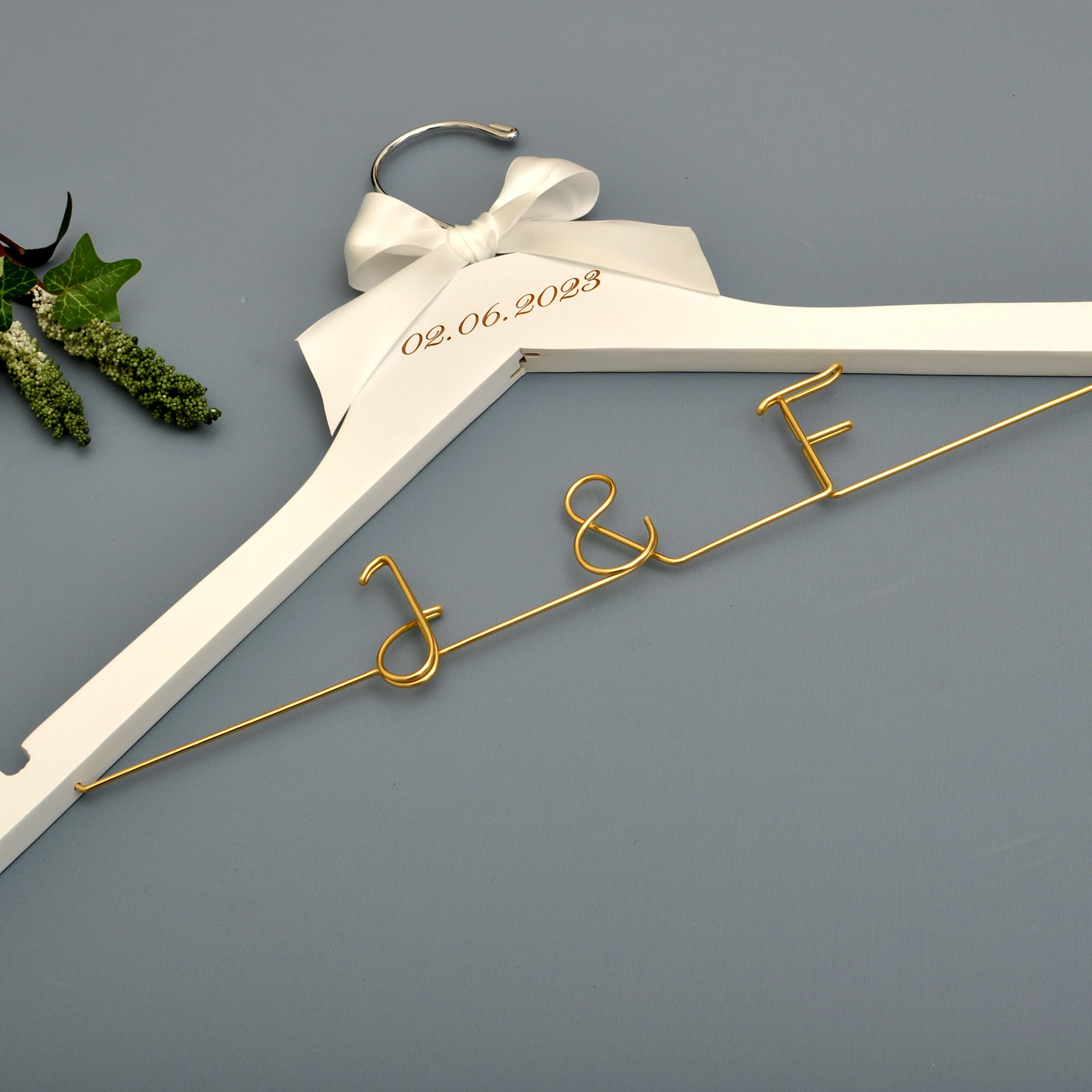 

Custom Wedding Hanger,Personalized Engraving Date Wedding Gift,Bride Hanger,Bridal Shower Gift, Mr&Mrs Gift, Anniversary Gift