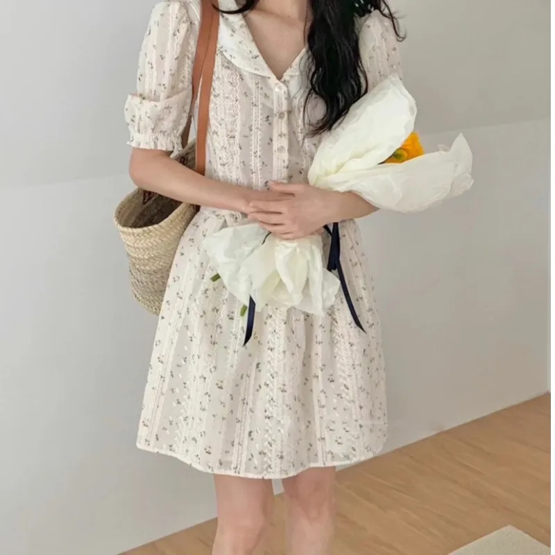 

chic summer French pastoral style doll collar embroidery floral waist collection show thin bubble sleeve dress short skirt