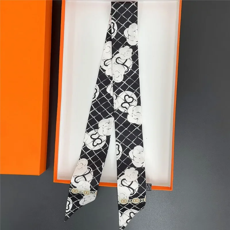 Длинный шелковый шарф