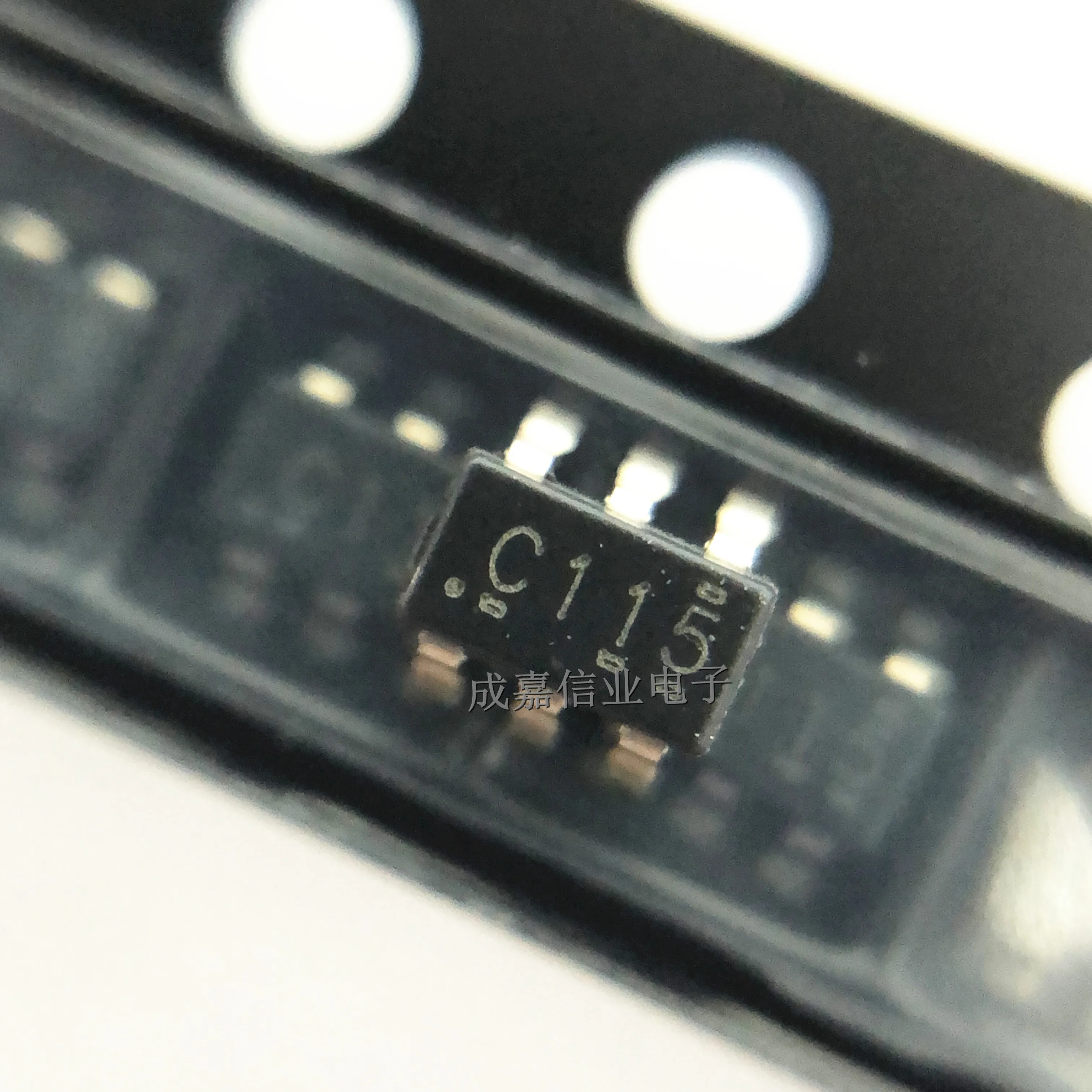 10 шт./лот SN74LVC1G11DBVR SOT-23-6 МАРКИРОВКА логические ворота C115 Sngl 3 Inpt Pos и рабочая