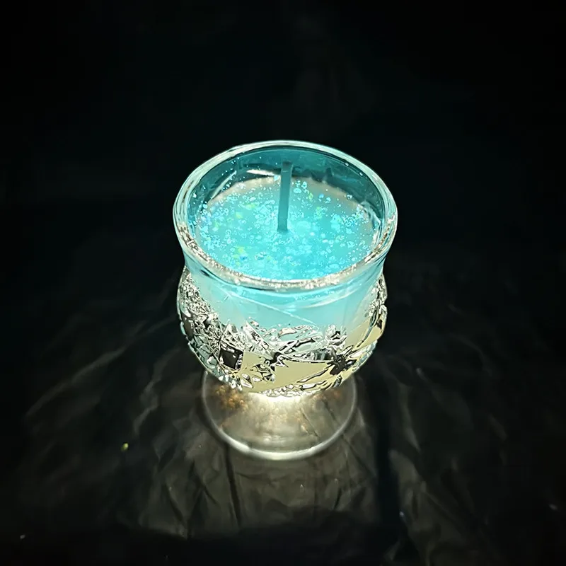 Весело 40 ° низкотемпературная свеча. Консервированный светящийся в темноте