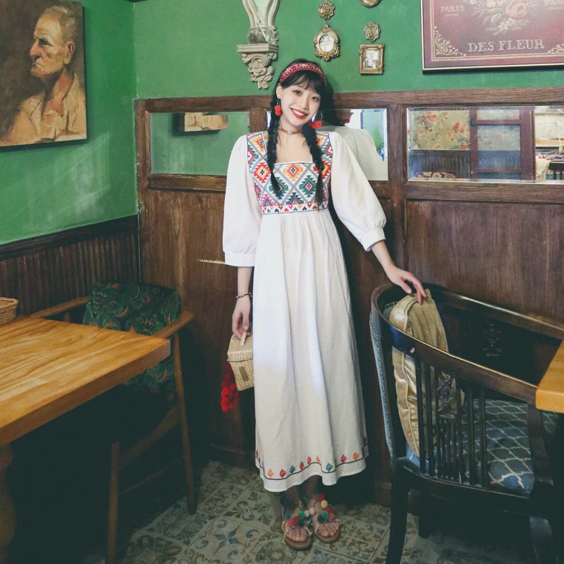 

2022 Spring And Autumn Women 'S Bohemian Retro Ethnic Style Dress Chinese Embroidered Cotton Linen Waist-Tight Holiday