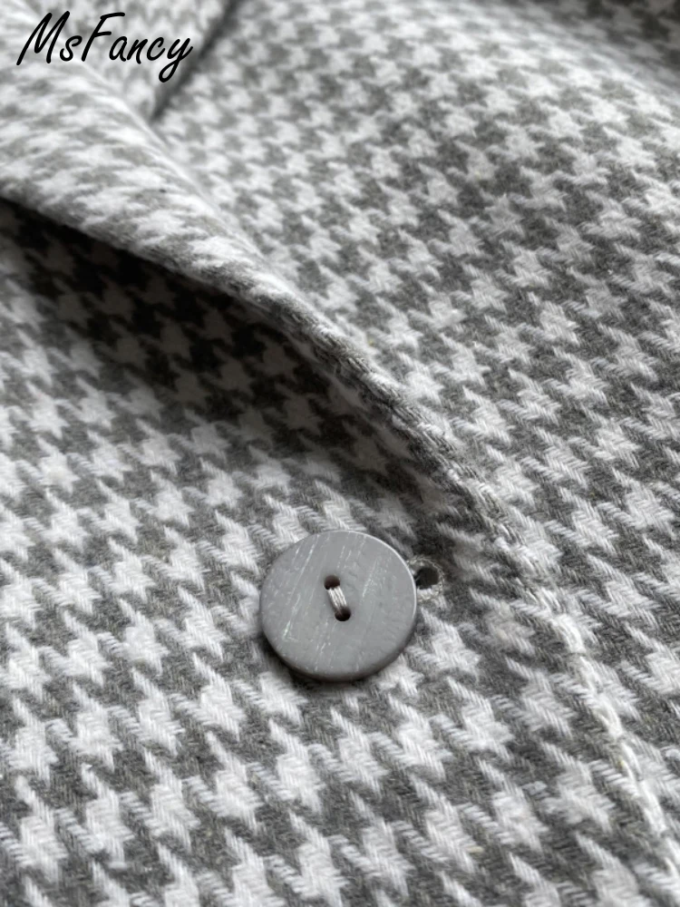 Женский элегантный двубортный Блейзер-оверсайз с высокой талией и мини-юбкой |