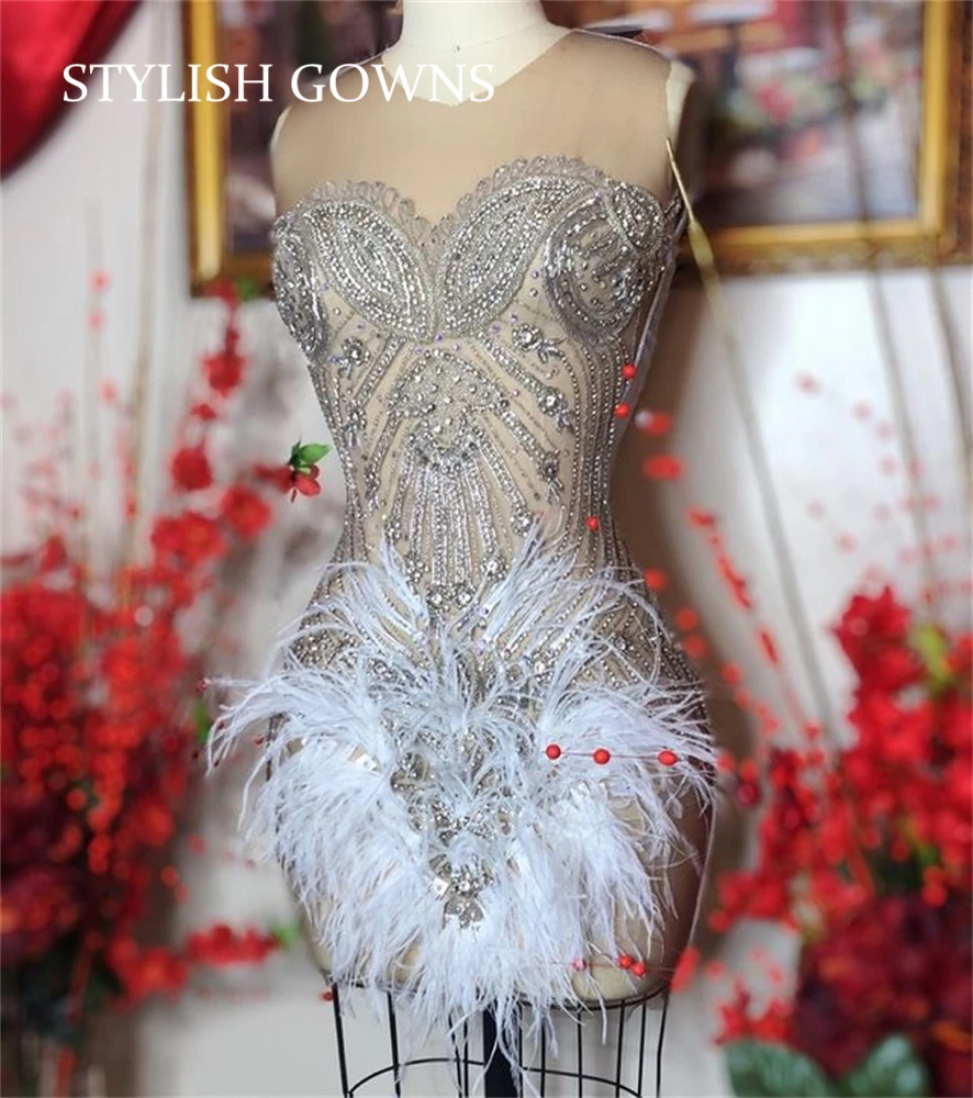 

Sexy Sheer O Neck Short Prom Dresses For Black Girls Feathers Birthday Party Dress Beaded Crystal Mini Cocktail Homecoming Robe