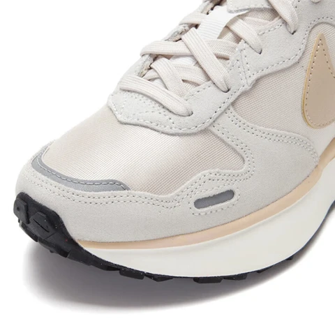 Оригинальных женских кроссовок для бега NIKE W PHOENIX WAFFLE