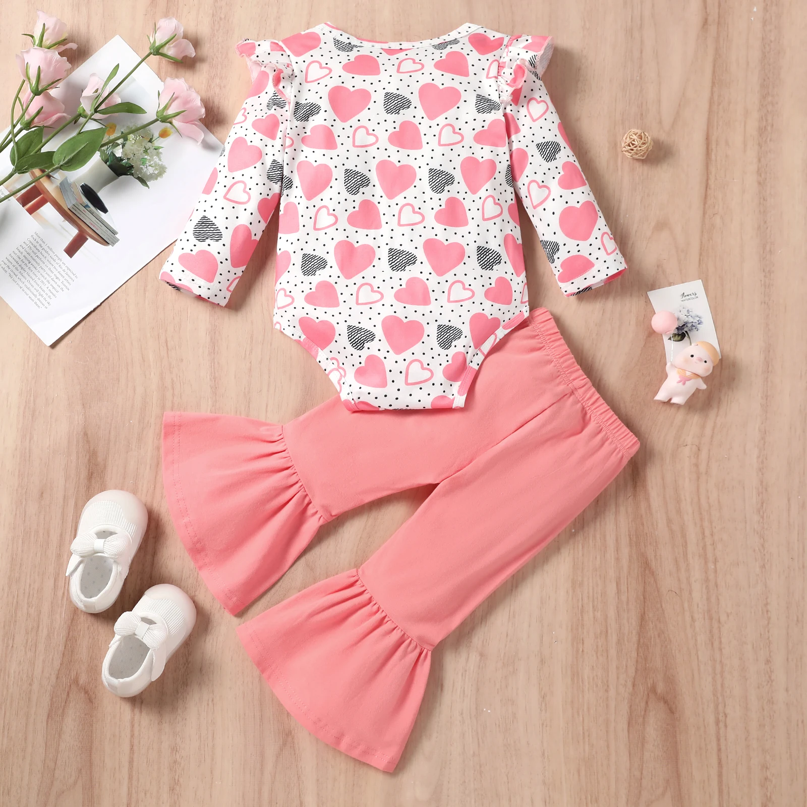 

0-24 Months Baby Girl Valentine's Day Outfit Sets Love-heart Printed Long Sleeve Romper Bodysuit with Bowknot Long Flare Pant