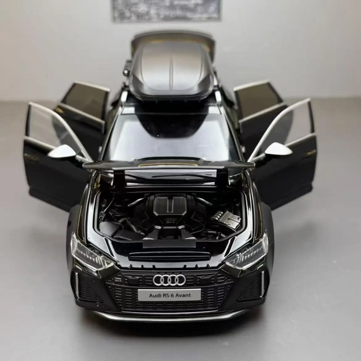 НОВИНКА: Изысканная модель автомобиля RS6 в масштабе 1:24 из литого сплава, с функцией отката, светом и звуком. Роскошный подарок, украшение для бара, коллекционная игрушка. (art.: 3920d9b09ffa2) - 3920d9b09ffa2