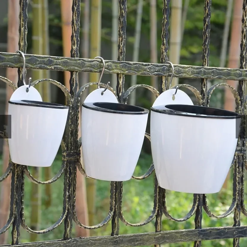 

Пластиковый настенный цветочный горшок