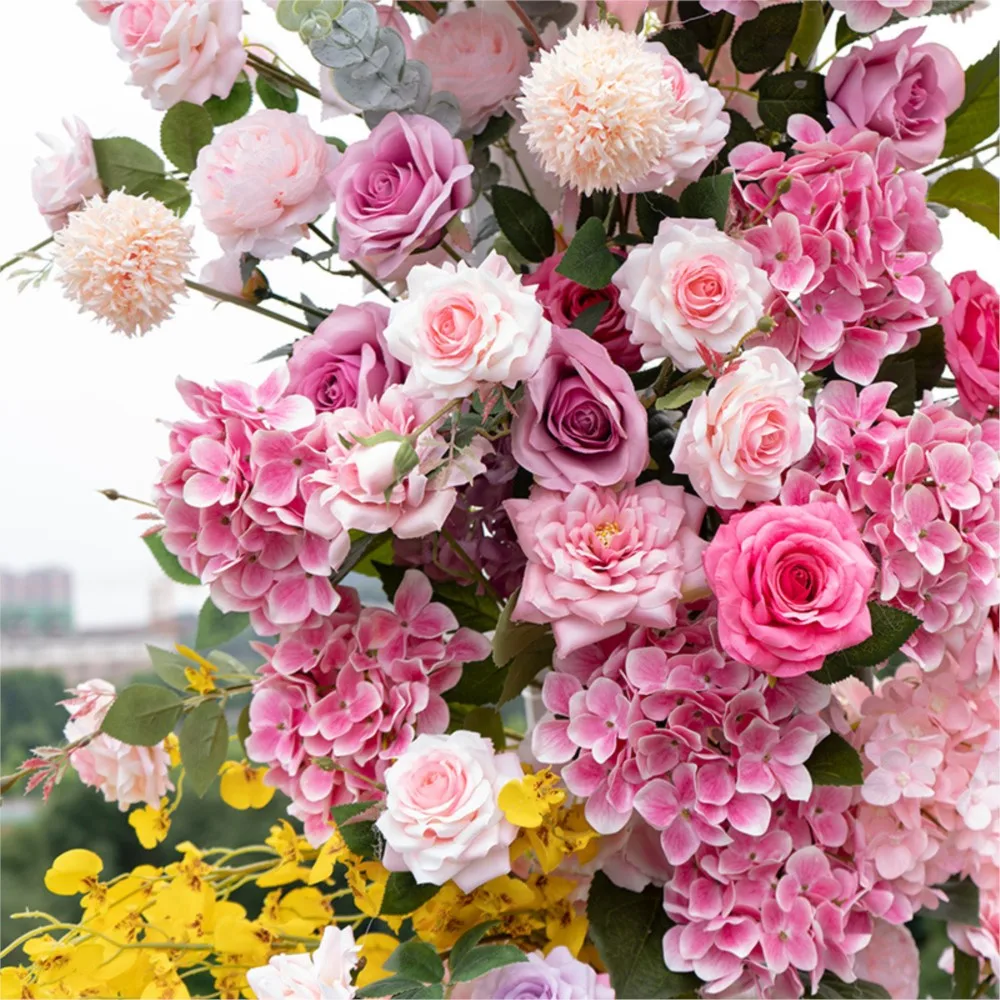 Фото Искусственные цветы Uflower: белые, розовые розы и гортензии для декора свадебных арок, проходов, напольных композиций и витрин №5
