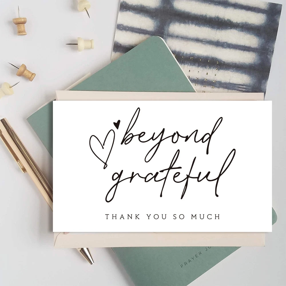 

Фотография 300 Ярко-белая, спасибо фотографию с надписью «Beyond Grateful», которая поддерживает украшение для моего маленького бизнеса, Подарочная...