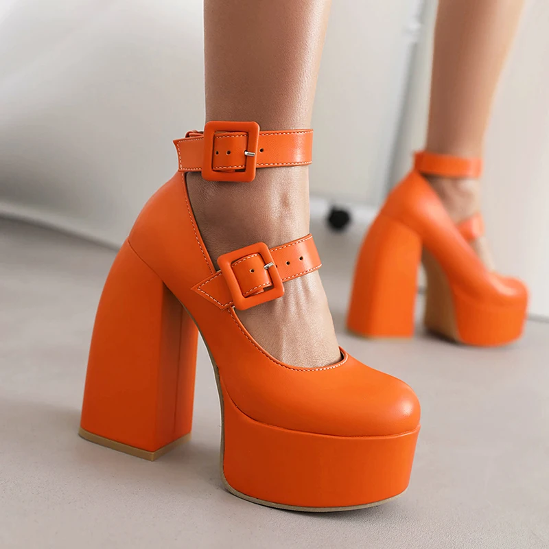 

Shaped Super-High Thick Heels With Double Row Square Buttons Are Popular Fashion High Heels High Platform New Women's Pumps