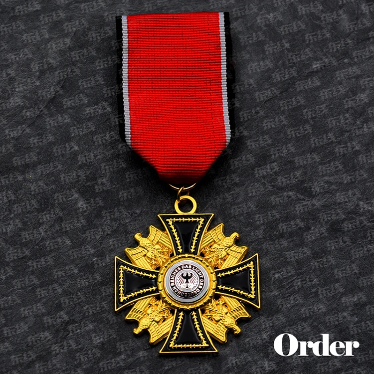 

Медали Креста Пруссии с орлом и лентой