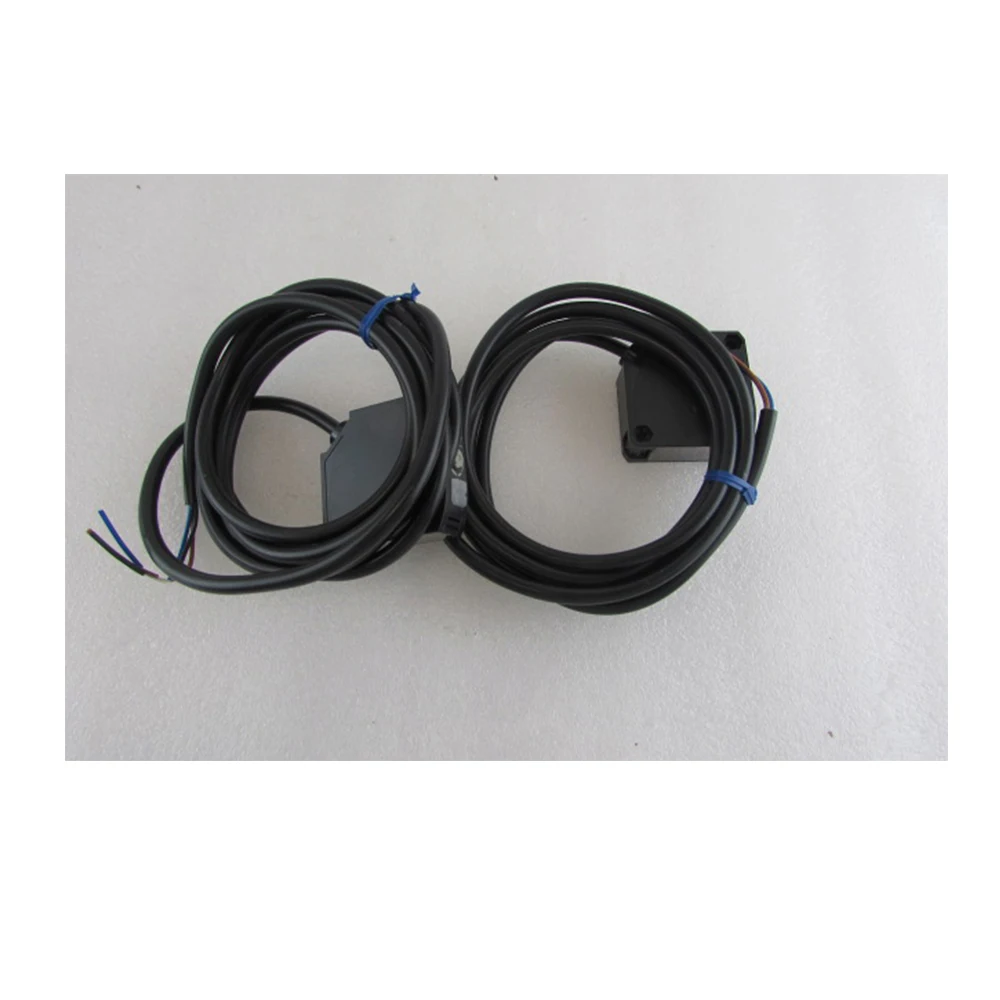 

Original photoelectric sensor E6A2-CS3E 200R/P