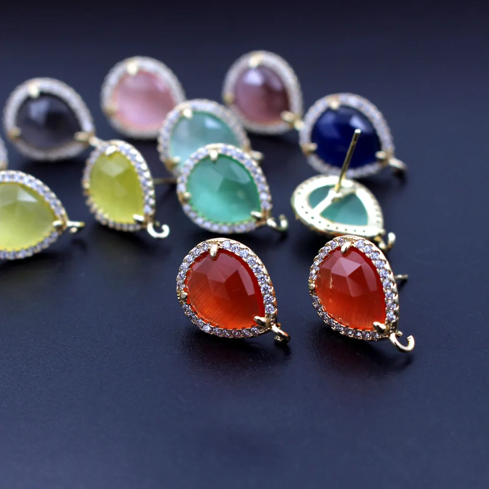 6 пар сережек-гвоздиков с цирконами из натурального камня в форме капли