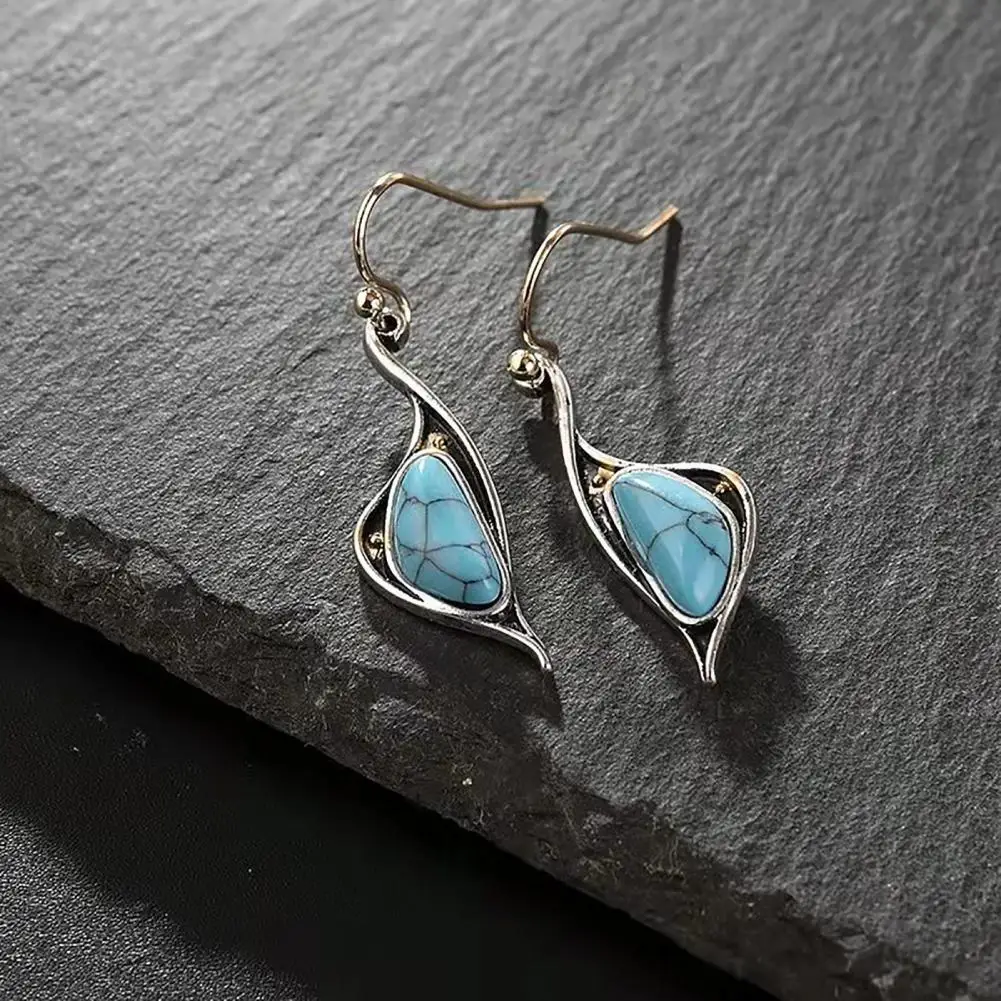 

Wear Resistant Skin-Touching Irregular Shape Retro Hook Earrings for Party