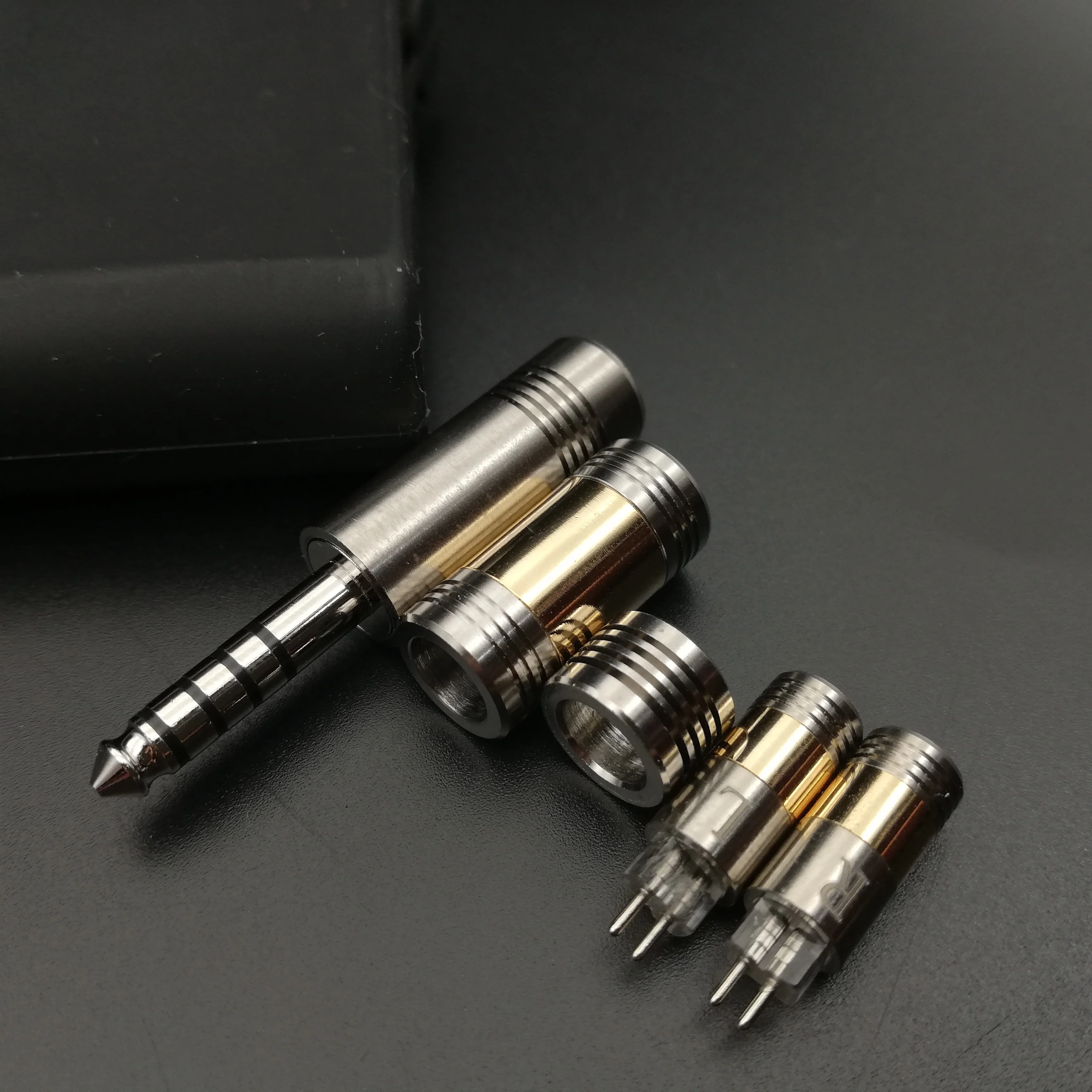 

Hiclass Titanium alloy Rhodium-plated Platinum Audio Jack Audio Connector 2.5mm/3.5mm/4.4mm HIFI DIY Stereo Headset Male