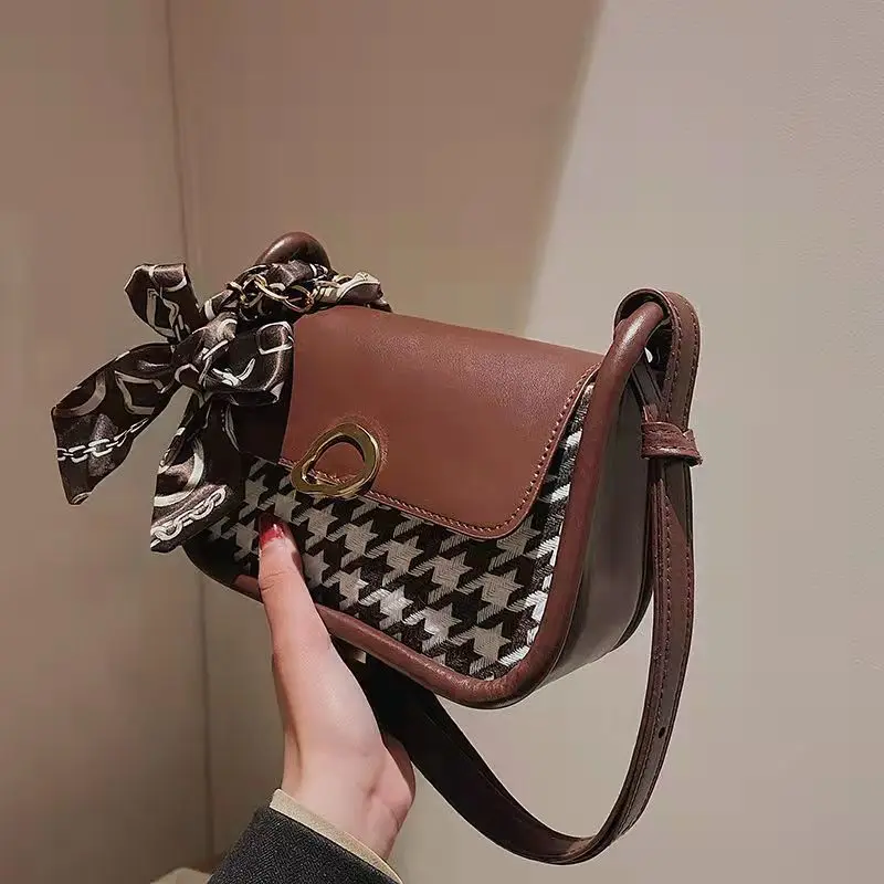

Female Small Square Bag Single Shoulder Diagonal Across Fashion Personality Cross-body Simple Lattice Style High Texture College