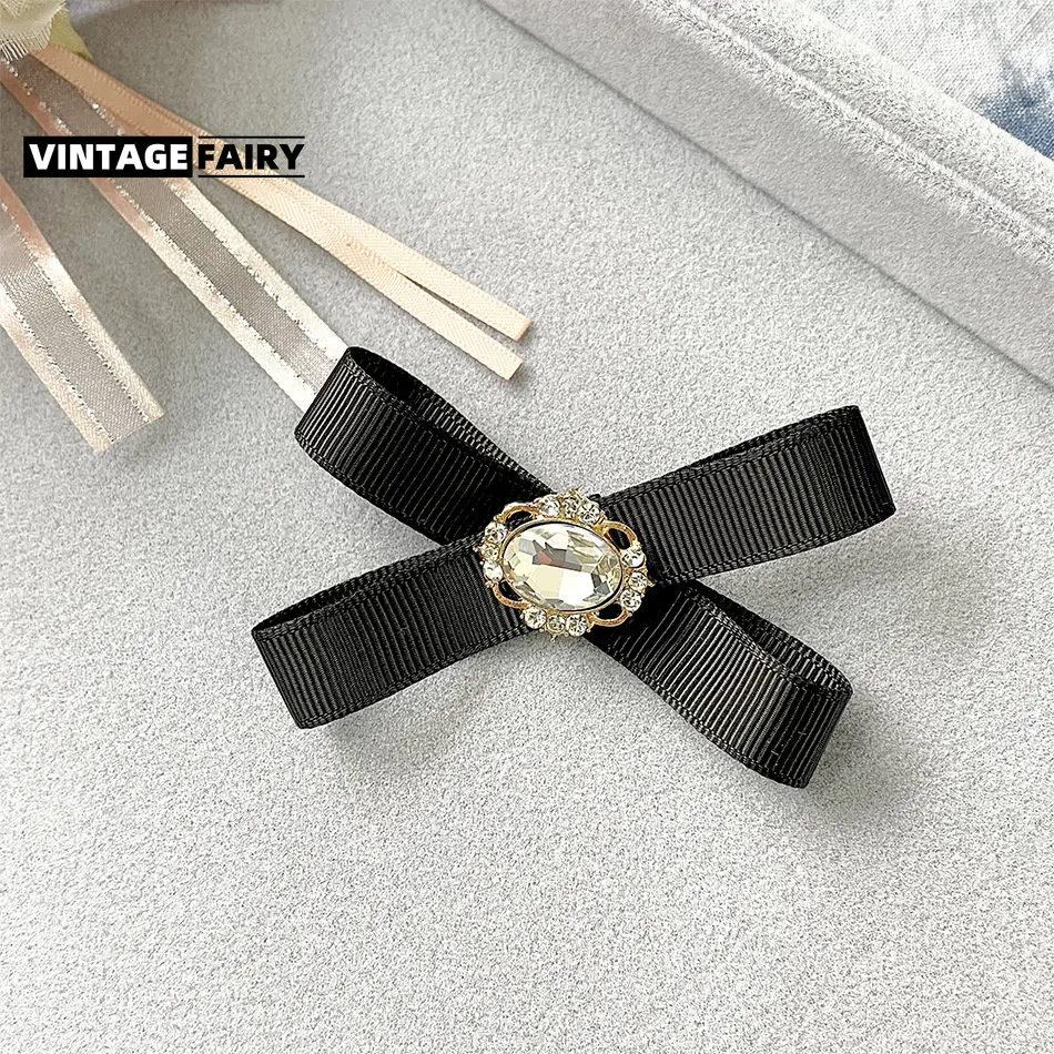

Brooches for Women Designer Bow Ribbed Ribbon Rhinocaster Brooch Fashion Corsage Pin Anti-lapse Silk Scarf Buckle Dropshipping
