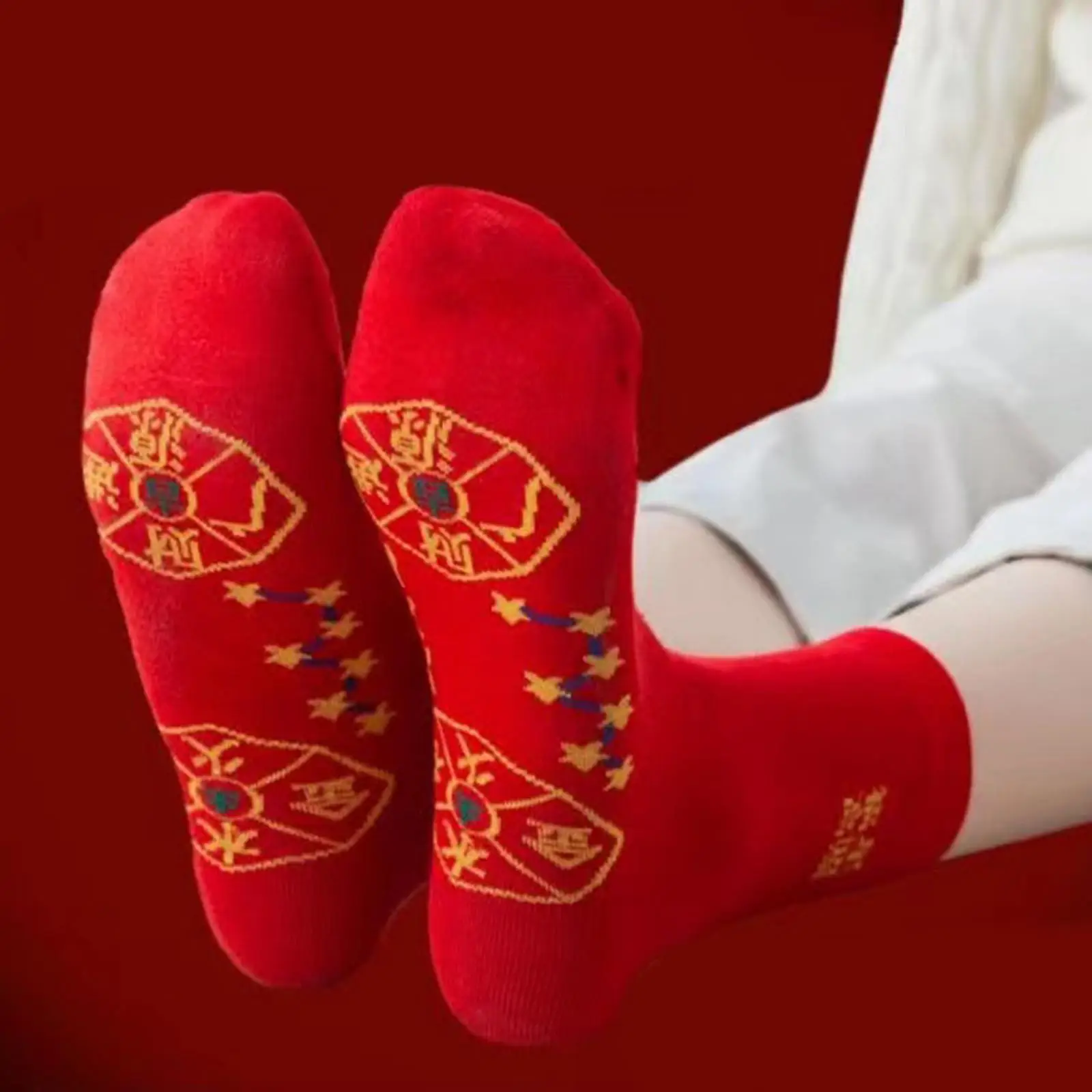 

5 Pairs Chinese Lunar New Year Red Cotton Socks Warm Stockings Breathable Soft Embroidery Socks Wedding Supplies for Men Women