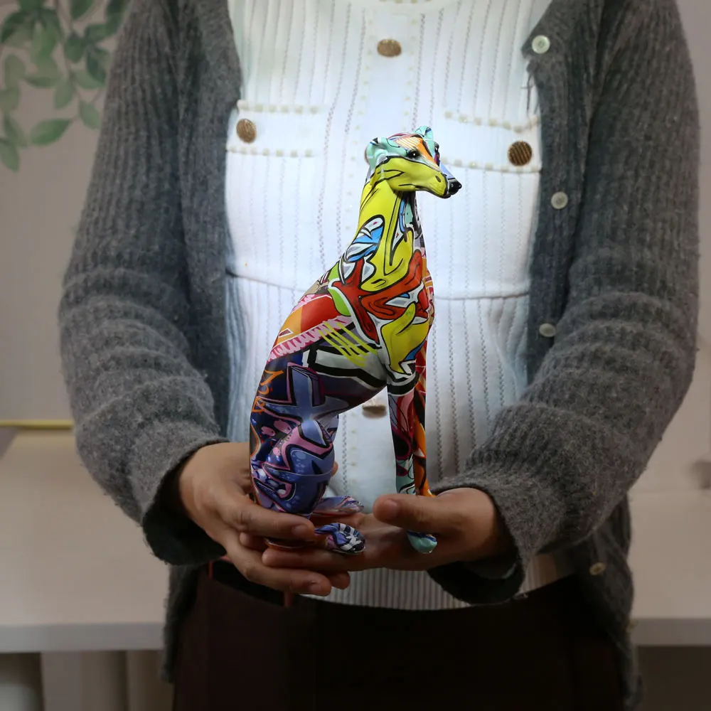 

Креативное окрашенное красочное украшение «бордюр», домашний винный шкаф «приветственная собака», настольное украшение, ремесленное укра...