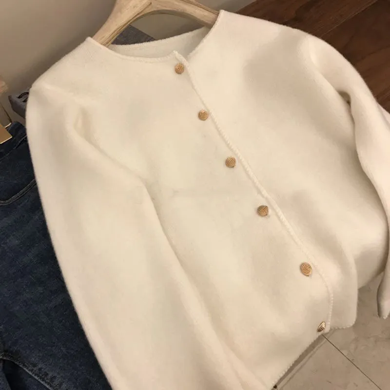 Кардиган женский с круглым вырезом на пуговицах