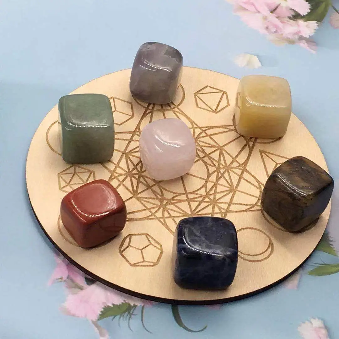 

NATURAL CRYSTAL CUBE SEVEN COLOR SEVEN STAR ARRAY AUSPICIOUS PATTERN + BASE