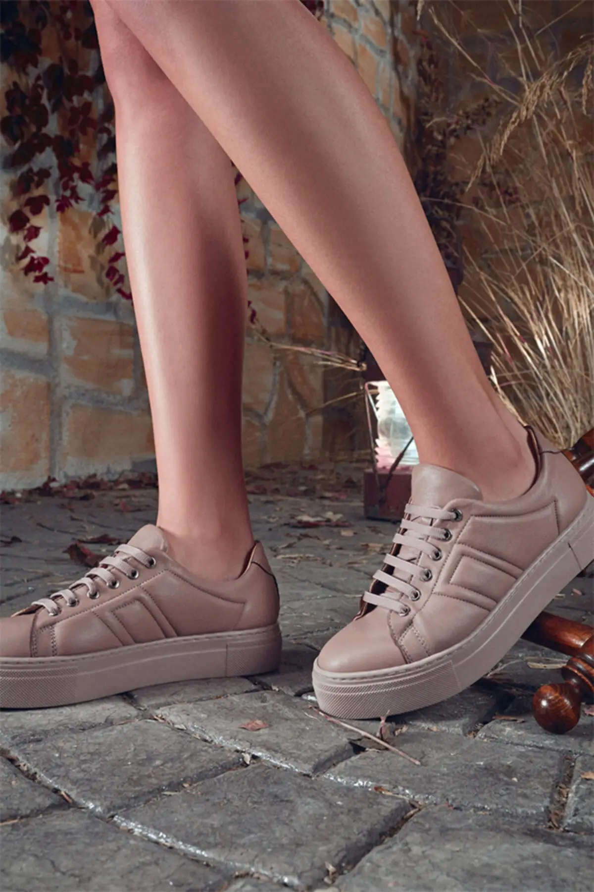 

Women's Sneakers Casual Fashion Comfortable Platform Female Vulcanized Shoes High-Top Sneakers