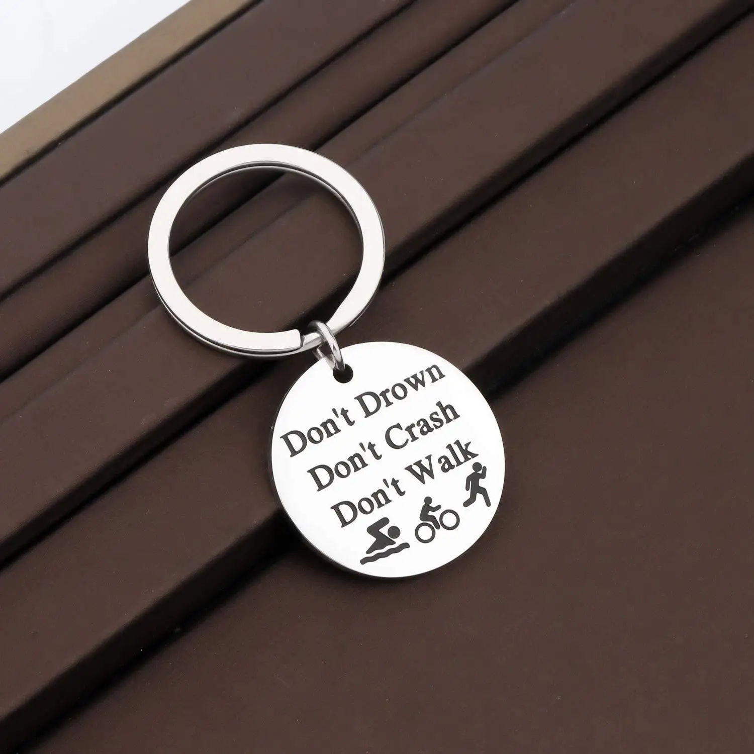 Стальной брелок для ключей не утонуть