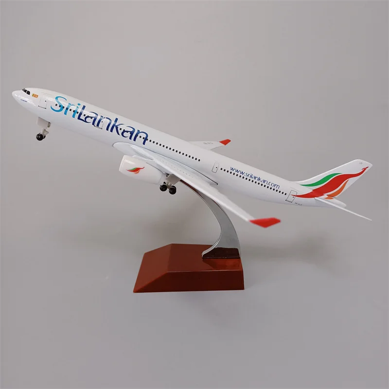 Модель самолета с колесами и посадочным шасси, 20 см