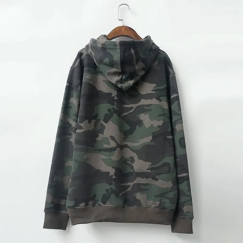 Женский камуфляжный костюм