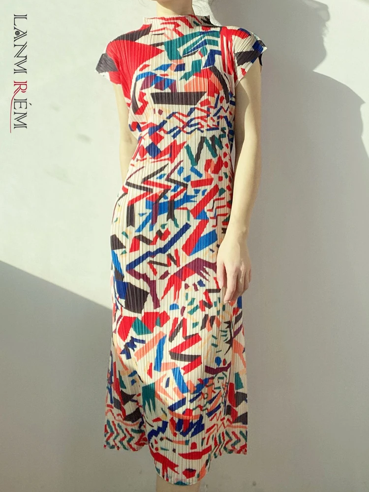 

LANMREM Stand Collar Printing Slim Pleated Dress For Women 2022 Summer New High Waist Stretch Dresses Female Elegant 2M364