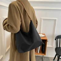 2022 new womens fashion simple fashion handbags retro solid color designer large capacity shoulder bags female crossbody