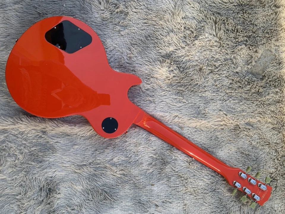 В наличии Гитара на заказ корпус и гриф из красного дерева с ладовым бинтом Top G Les