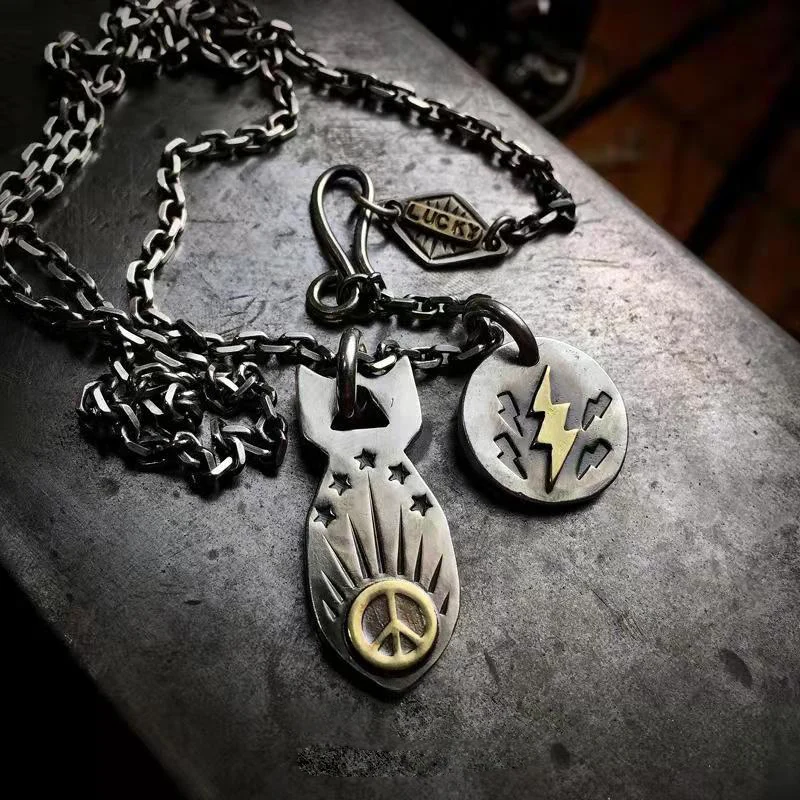 RetroSen Silver Color Fashion Domineering Light Luxury Pendant Anti-War Logo Lightning Necklace Retro Style Jewelry |