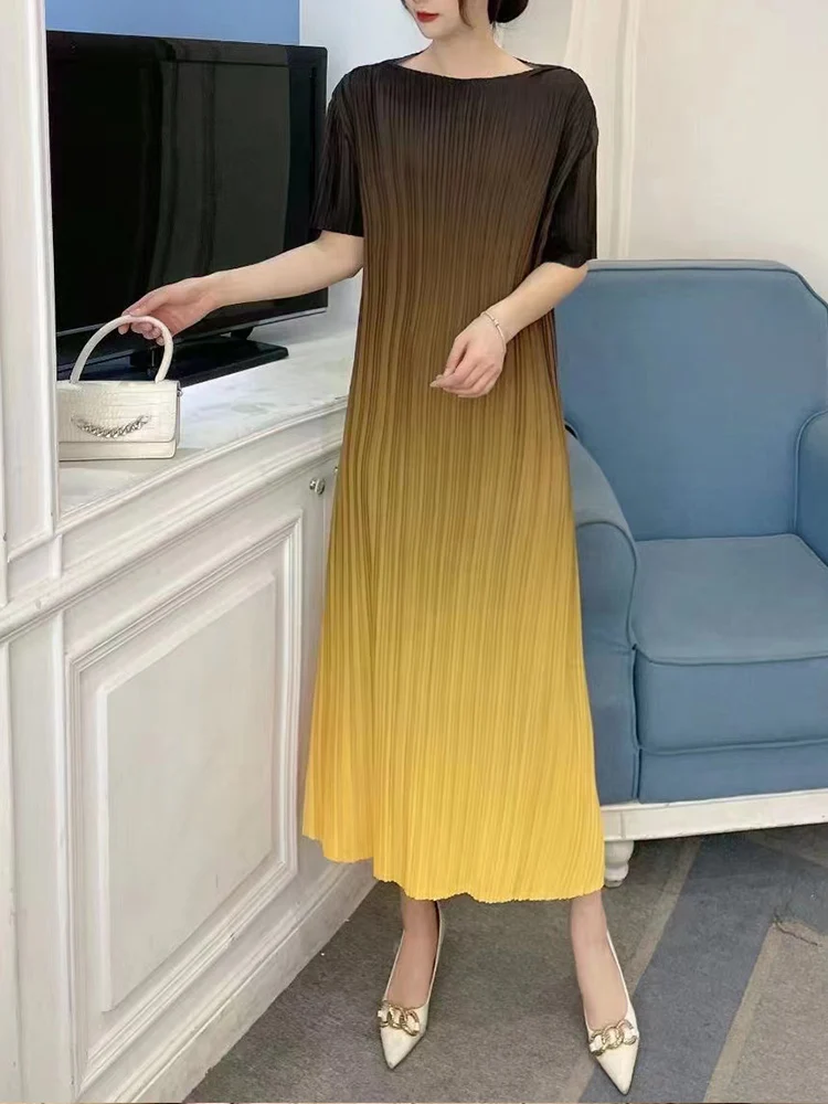 

Retro pleated gradient print stitching dress female high-end temperament fashion slim straight A-line long skirt 2022 summer