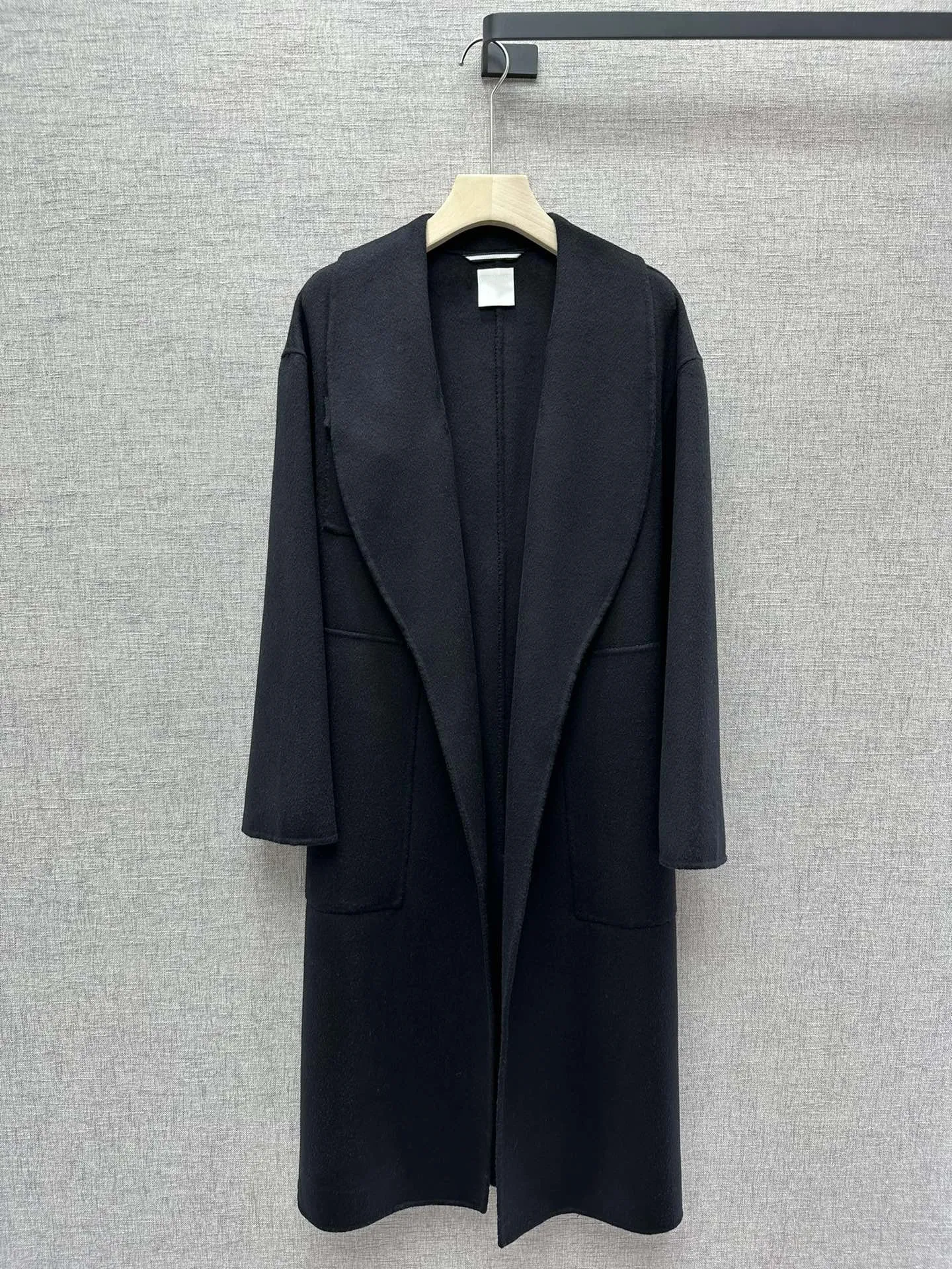 

2023 женская одежда Стильное кашемировое пальто высокого качества Осень-Зима Новинка 1108