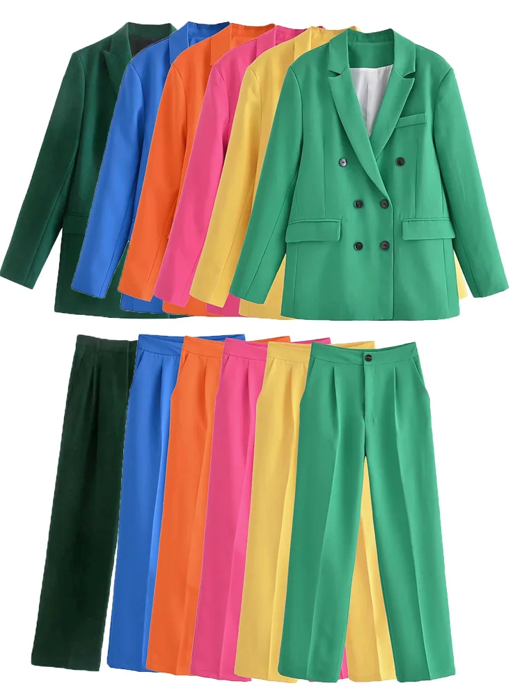 Женский двубортный блейзер с отложным воротником и карманами | - Цена: 2903.4