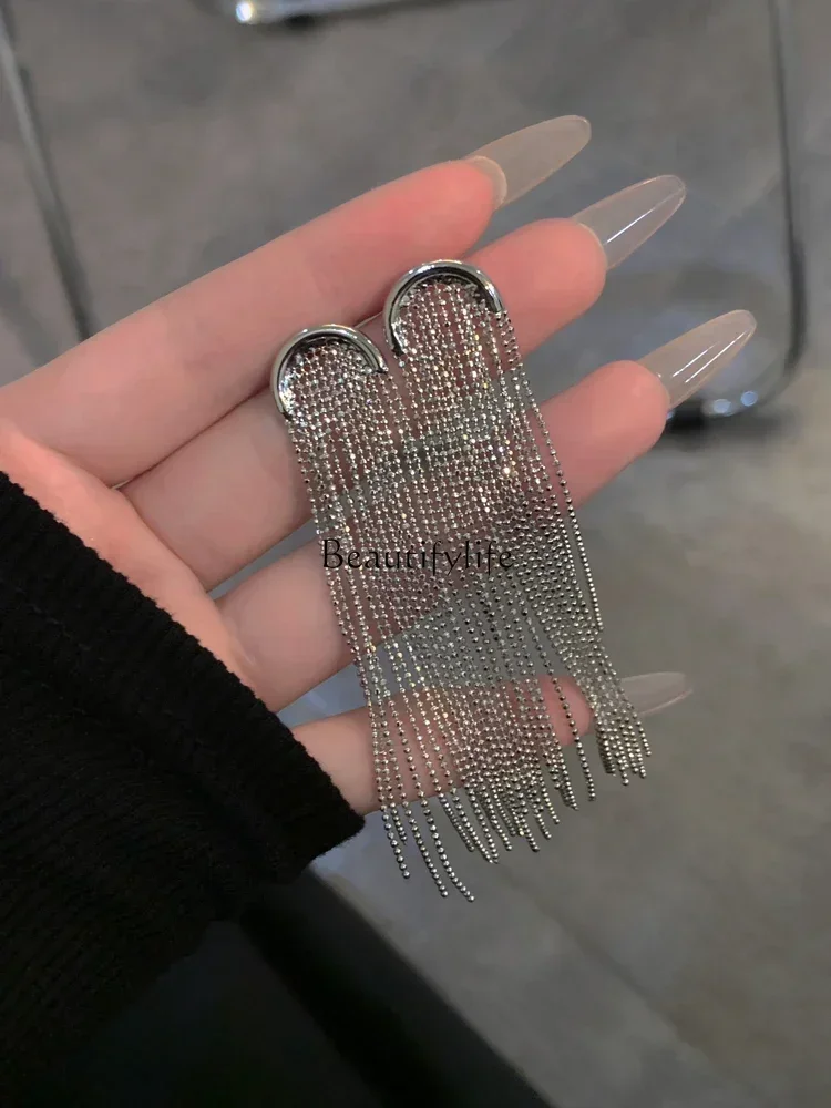 Высококачественные изогнутые серьги с бахромой простые модные легкая роскошь