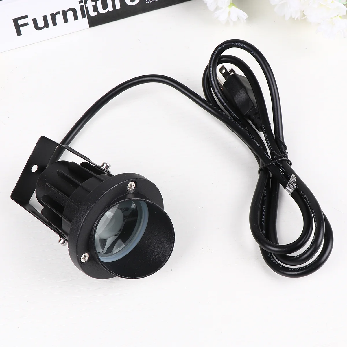 Рисунок 4 - Практичная лампа для газона